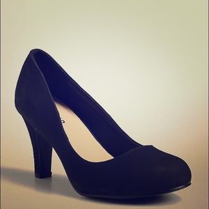 Torrid Black Pumps Size 11